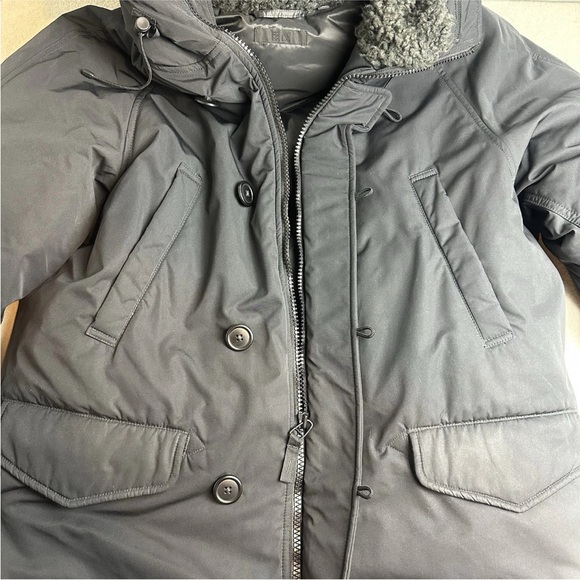 Uniqlo Down Filled Oversize Parka Coat Black Hooded Warm Winter Women’s Size 4 - Picture 4 of 15